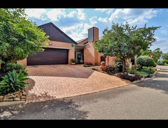 3 BEDROOM TOWNHOUSE FOR SALE IN RETIRE AT MIDSTREAM